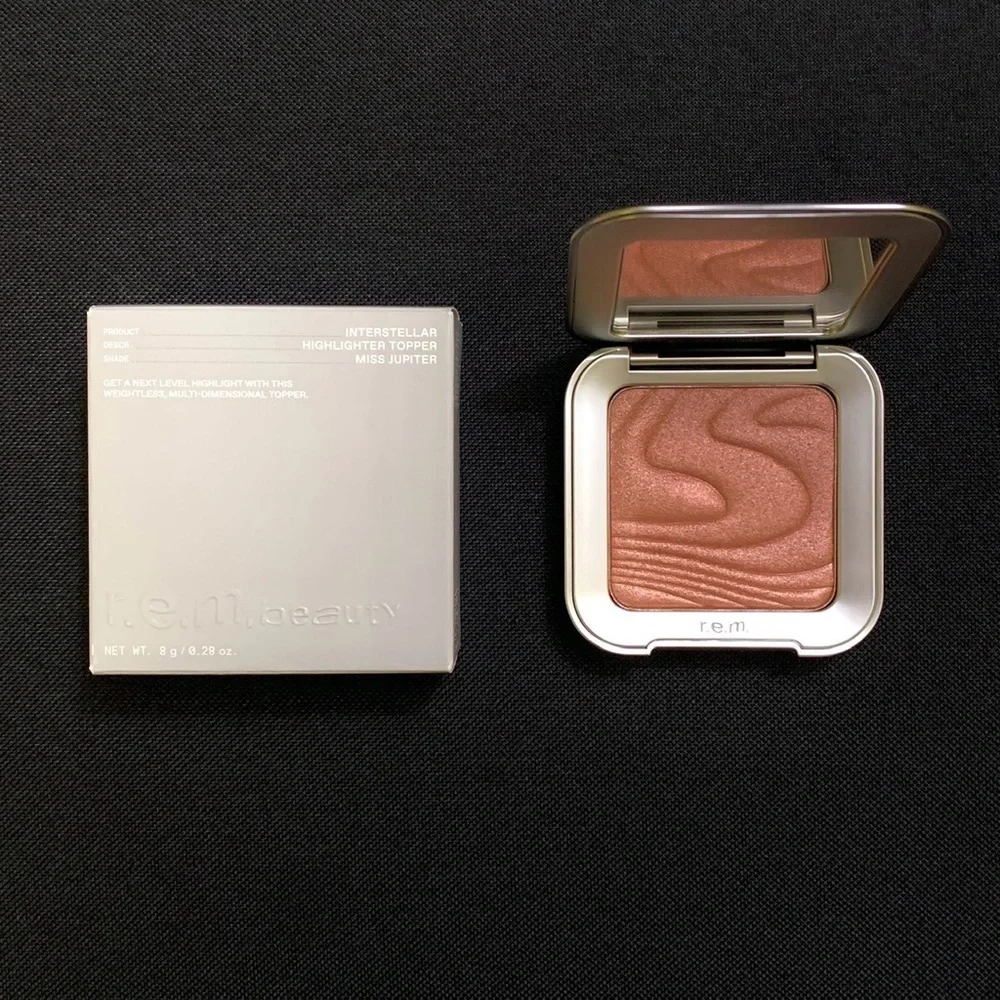 R.E.M. Interstellar Highlighter Topper — Miss Jupiter — REM Beauty